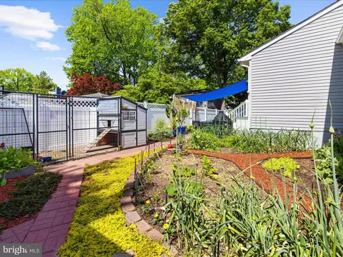 Exterior - 2039 Choptank Ave, Pasadena, MD 21122 photo 4 of 14
