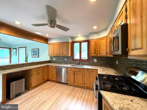 8408 Alvin Rd, Pasadena, MD 21122 photo 7