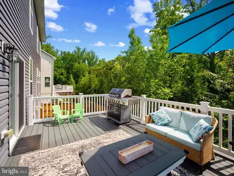 Exterior - 1422 Silver Oak Ln, Arnold, MD 21012 photo 5 of 11