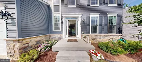 Exterior - 1422 Silver Oak Ln, Arnold, MD 21012 photo 3 of 11