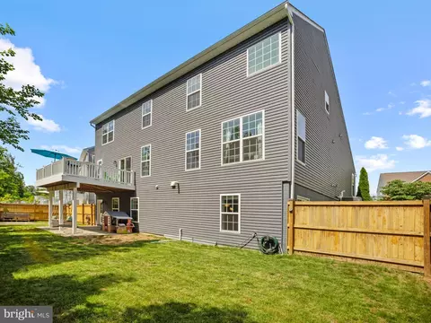 Exterior - 1422 Silver Oak Ln, Arnold, MD 21012 photo 8 of 11