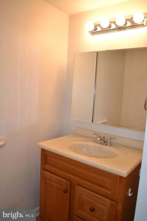 Bath - 1241 Duke Ln, Odenton, MD 21113 photo 2 of 3