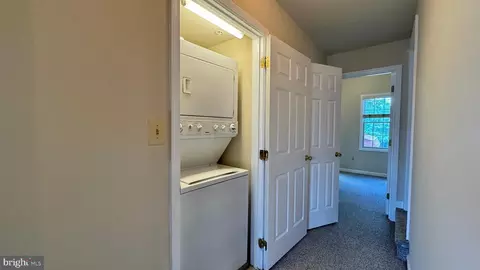 Entry Way - 208 Eastern Ave, Annapolis, MD 21403 photo 10 of 13