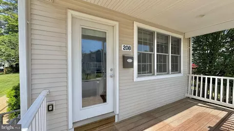 Exterior - 208 Eastern Ave, Annapolis, MD 21403 photo 3 of 5