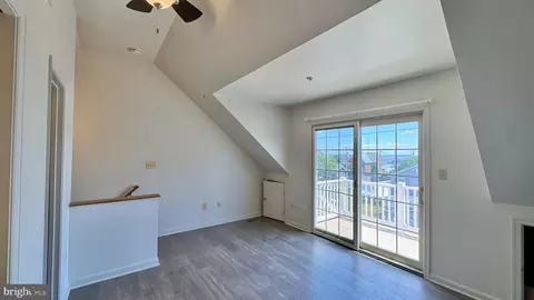 Living - 208 Eastern Ave, Annapolis, MD 21403 photo 6 of 6