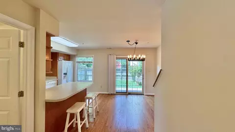Entry Way - 208 Eastern Ave, Annapolis, MD 21403 photo 2 of 13