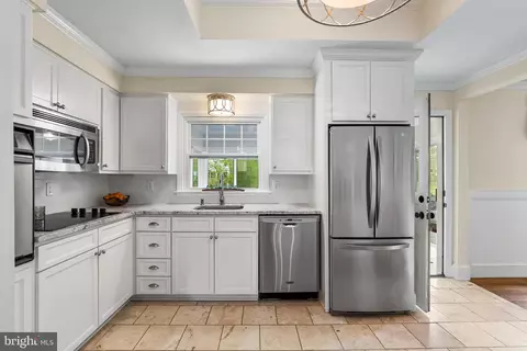 Kitchen - 8 Romar Dr, Annapolis, MD 21403 photo 2 of 2