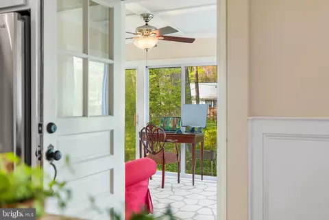 Entry Way - 8 Romar Dr, Annapolis, MD 21403 photo 5 of 6