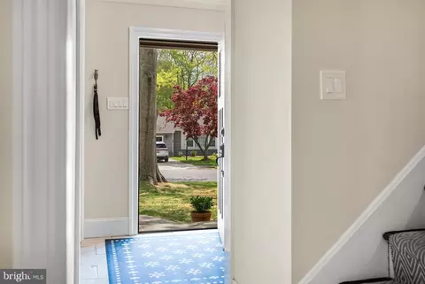 Entry Way - 8 Romar Dr, Annapolis, MD 21403 photo 1 of 6