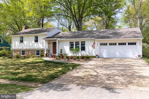 8 Romar Dr, Annapolis, MD 21403