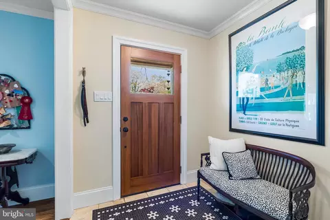 Entry Way - 8 Romar Dr, Annapolis, MD 21403 photo 2 of 6