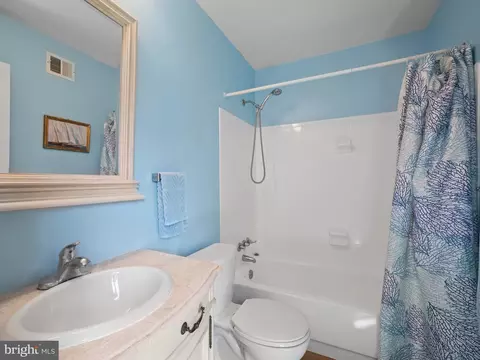 Bath - 1917 Everglade Ct, Crofton, MD 21114 photo 1 of 1
