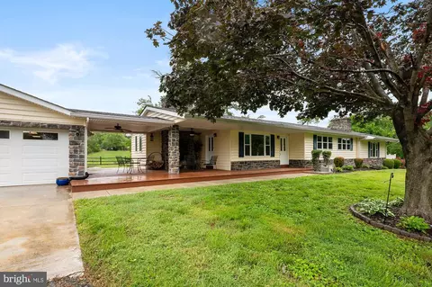 328 W Bay Front Rd, Lothian, MD 20711