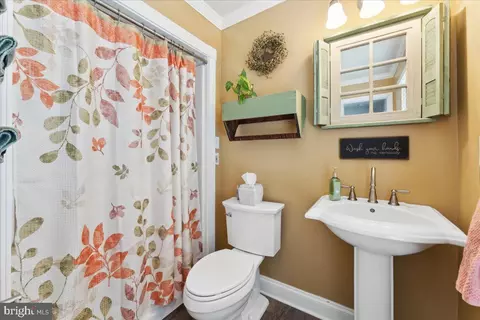 Bath - 501 Macmillan Ct, Arnold, MD 21012 photo 1 of 4