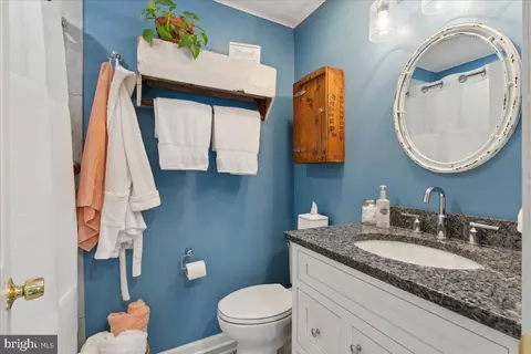 Bath - 501 Macmillan Ct, Arnold, MD 21012 photo 3 of 4