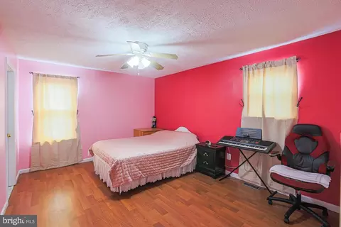 Bedroom - 8076 Catherine Ave, Pasadena, MD 21122 photo 1 of 8