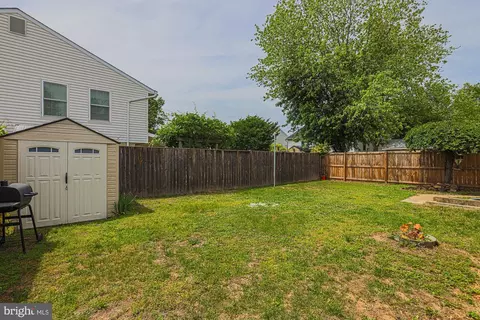Exterior - 8076 Catherine Ave, Pasadena, MD 21122 photo 4 of 4