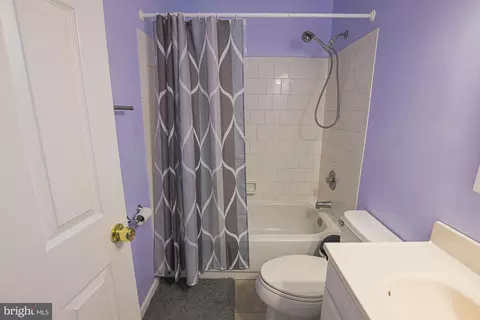 Bath - 8076 Catherine Ave, Pasadena, MD 21122 photo 3 of 5