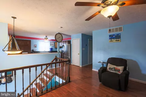 Entry Way - 8076 Catherine Ave, Pasadena, MD 21122 photo 3 of 3
