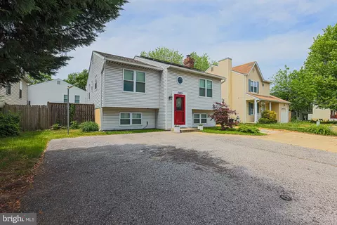 8076 Catherine Ave, Pasadena, MD 21122
