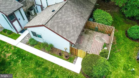 Exterior - 1923 Topanga Pl, Crofton, MD 21114 photo 5 of 6