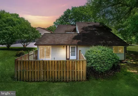 1923 Topanga Pl, Crofton, MD 21114
