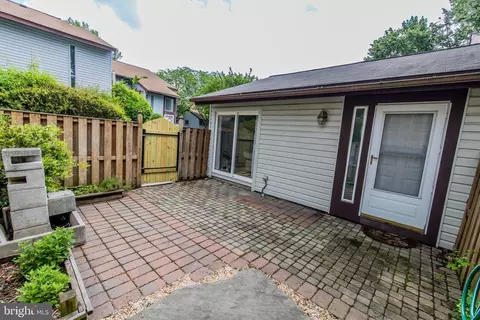 Exterior - 1923 Topanga Pl, Crofton, MD 21114 photo 2 of 6