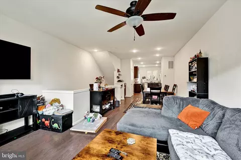 2642 Hardaway Cir, Hanover, MD 21076 photo 4