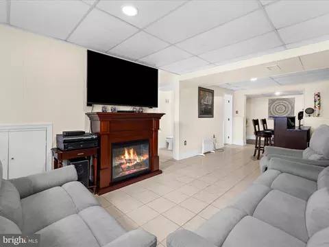 Living - 254 Gina Ct, Pasadena, MD 21122 photo 2 of 2