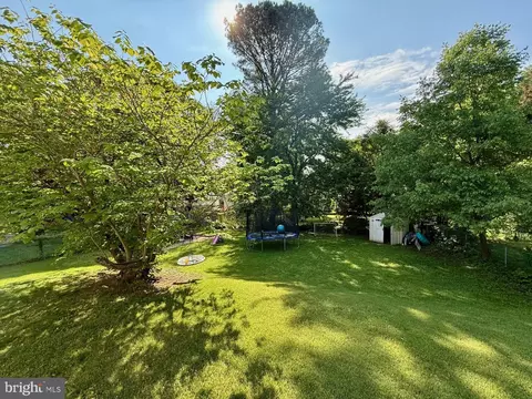 Exterior - 13 Wainwright Dr, Annapolis, MD 21401 photo 5 of 6