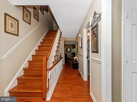 1628 Angus Ct, Crofton, MD 21114 photo 2