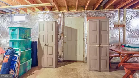 Entry Way - 2710 Strongs Ct, Crofton, MD 21114 photo 7 of 7