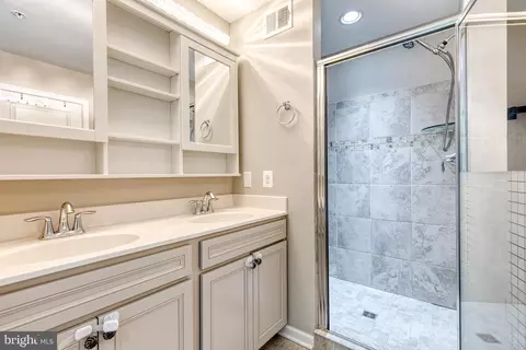 Bath - 1508 Katla Ct, Hanover, MD 21076 photo 3 of 6