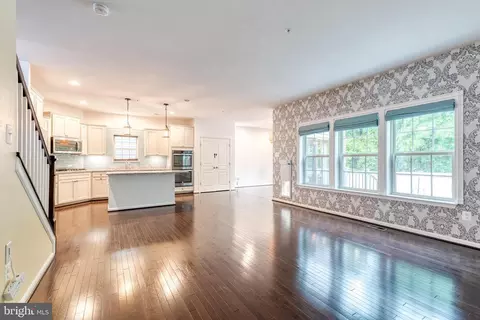Living - 1508 Katla Ct, Hanover, MD 21076 photo 2 of 3