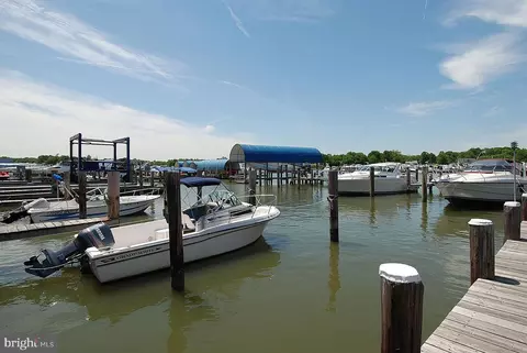Exterior - 1108 Hull Dr, Edgewater, MD 21037 photo 26 of 28