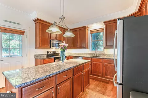 Kitchen - 1108 Hull Dr, Edgewater, MD 21037 photo 2 of 4