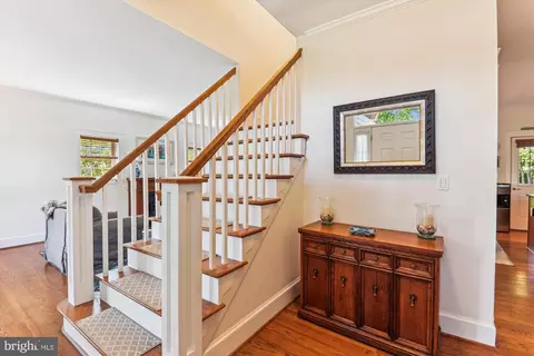Entry Way - 1108 Hull Dr, Edgewater, MD 21037 photo 3 of 9
