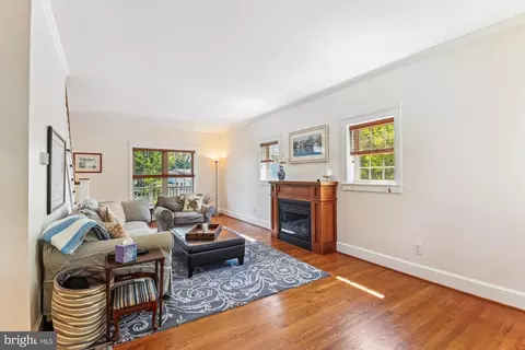 Living - 1108 Hull Dr, Edgewater, MD 21037 photo 2 of 2