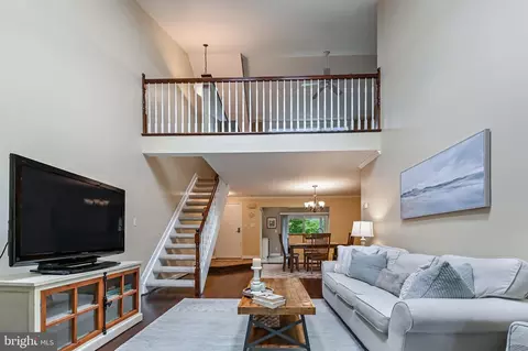 2012 Quay Village Ct #202, Annapolis, MD 21403