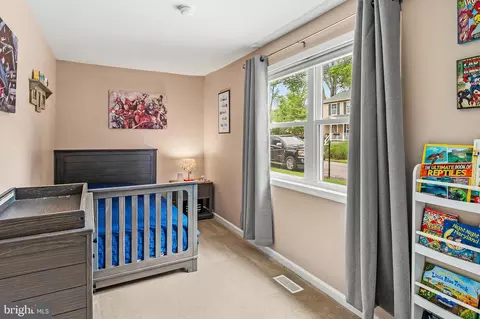 Bedroom - 921 Hillside Ave, Edgewater, MD 21037 photo 3 of 6