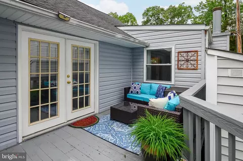 Exterior - 921 Hillside Ave, Edgewater, MD 21037 photo 4 of 12
