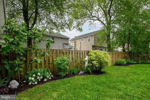 Exterior - 921 Hillside Ave, Edgewater, MD 21037 photo 9 of 12