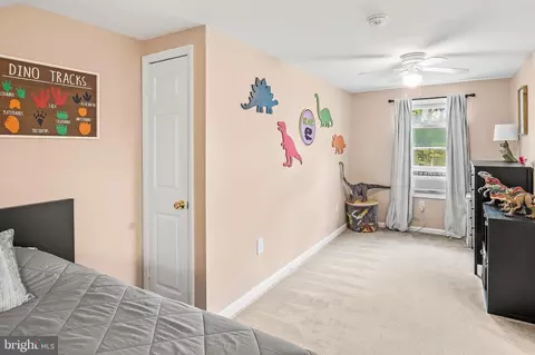 Bedroom - 921 Hillside Ave, Edgewater, MD 21037 photo 6 of 6
