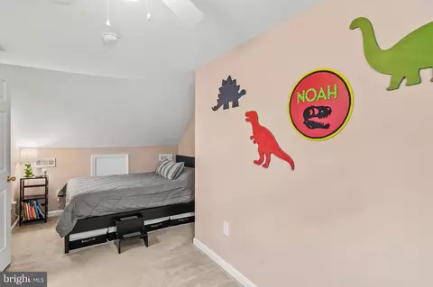 Bedroom - 921 Hillside Ave, Edgewater, MD 21037 photo 5 of 6