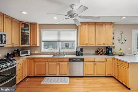 Kitchen - 921 Hillside Ave, Edgewater, MD 21037 photo 1 of 3