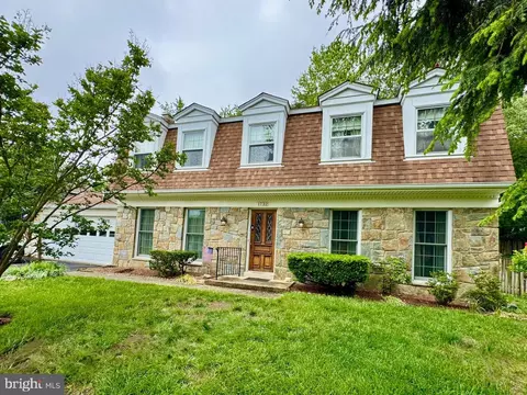 1732 Reynolds St, Crofton, MD 21114
