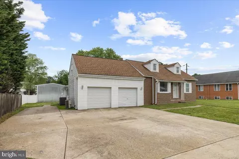 7965 Tick Neck Rd, Pasadena, MD 21122