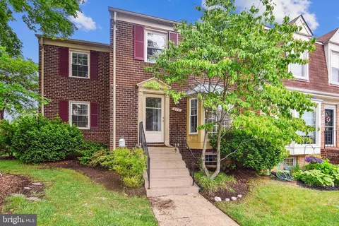 476 Colonial Ridge Ln, Arnold, MD 21012