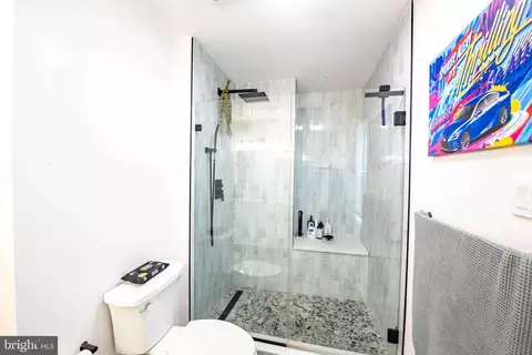 Bath - 1337 Blackwalnut Ct, Annapolis, MD 21403 photo 4 of 5