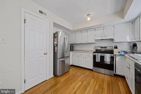 Kitchen - 1337 Blackwalnut Ct, Annapolis, MD 21403 photo 3 of 3